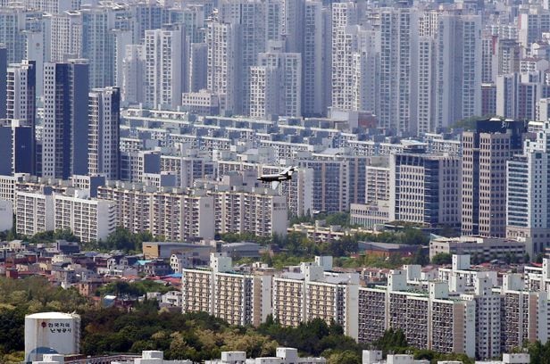 경기 광주시 남한산성에서 바라본 서울 강남권 아파트 단지/연합뉴스 제공